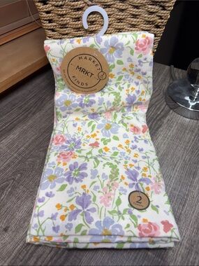 🌻5 for $30🌻 MRKT Finds Floral Kitchen Towel Set